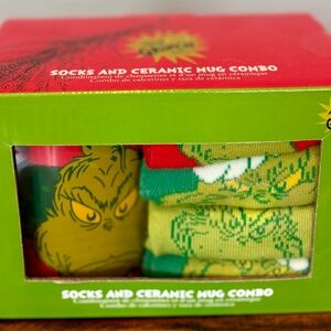 Bioworld The Grinch 4 Pk Socks & Ceramic Mug Gift Set, BNIB